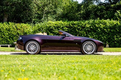 Lot 2008 Aston Martin Vantage