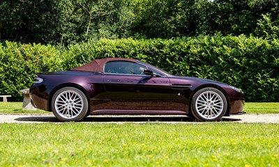 Lot 2008 Aston Martin Vantage