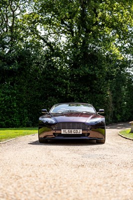 Lot 2008 Aston Martin Vantage