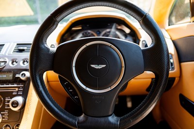 Lot 2008 Aston Martin Vantage
