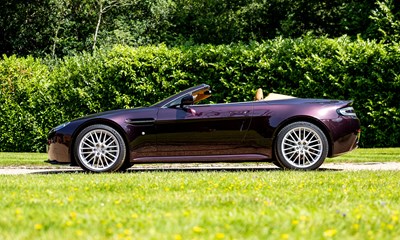 Lot 2008 Aston Martin Vantage