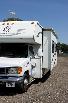 Lot 2007 Ford Motorhome