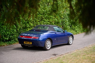 Lot 2001 Alfa Romeo Spider 2.0 T Spark Lusso