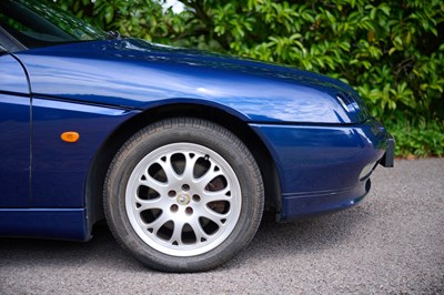 Lot 2001 Alfa Romeo Spider 2.0 T Spark Lusso