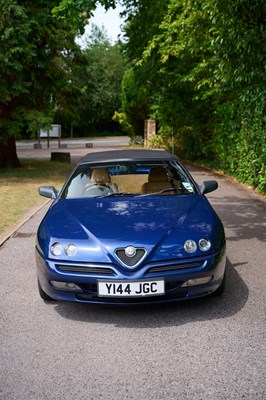 Lot 2001 Alfa Romeo Spider 2.0 T Spark Lusso