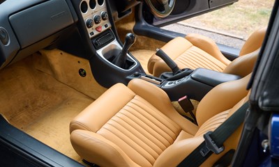 Lot 2001 Alfa Romeo Spider 2.0 T Spark Lusso