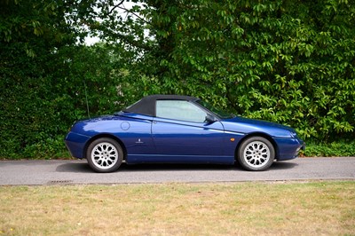 Lot 2001 Alfa Romeo Spider 2.0 T Spark Lusso