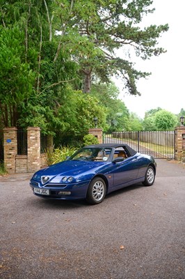 Lot 2001 Alfa Romeo Spider 2.0 T Spark Lusso