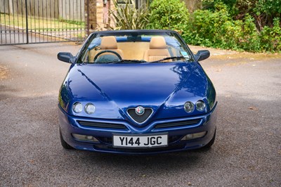 Lot 2001 Alfa Romeo Spider 2.0 T Spark Lusso