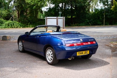 Lot 2001 Alfa Romeo Spider 2.0 T Spark Lusso