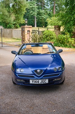 Lot 2001 Alfa Romeo Spider 2.0 T Spark Lusso