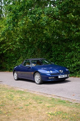 Lot 2001 Alfa Romeo Spider 2.0 T Spark Lusso