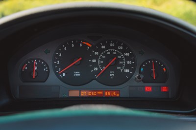 Lot 1994 BMW 850CSi