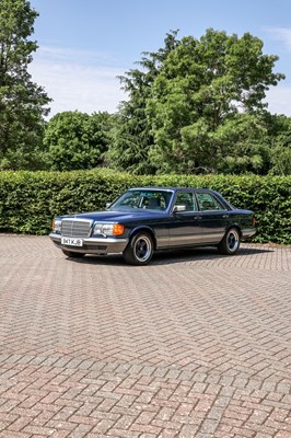 Lot 1985 Mercedes-Benz 500 SE (W126)