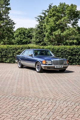 Lot 1985 Mercedes-Benz 500 SE (W126)