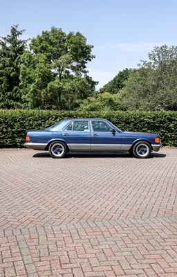 Lot 1985 Mercedes-Benz 500 SE (W126)