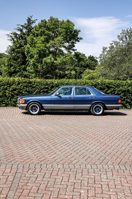 Lot 1985 Mercedes-Benz 500 SE (W126)