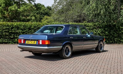 Lot 1985 Mercedes-Benz 500 SE (W126)