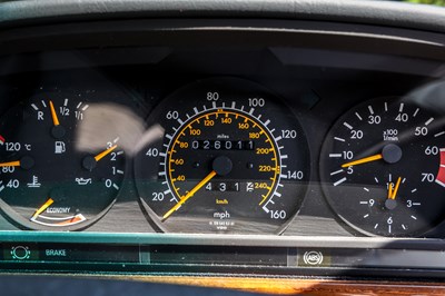 Lot 1985 Mercedes-Benz 500 SE (W126)