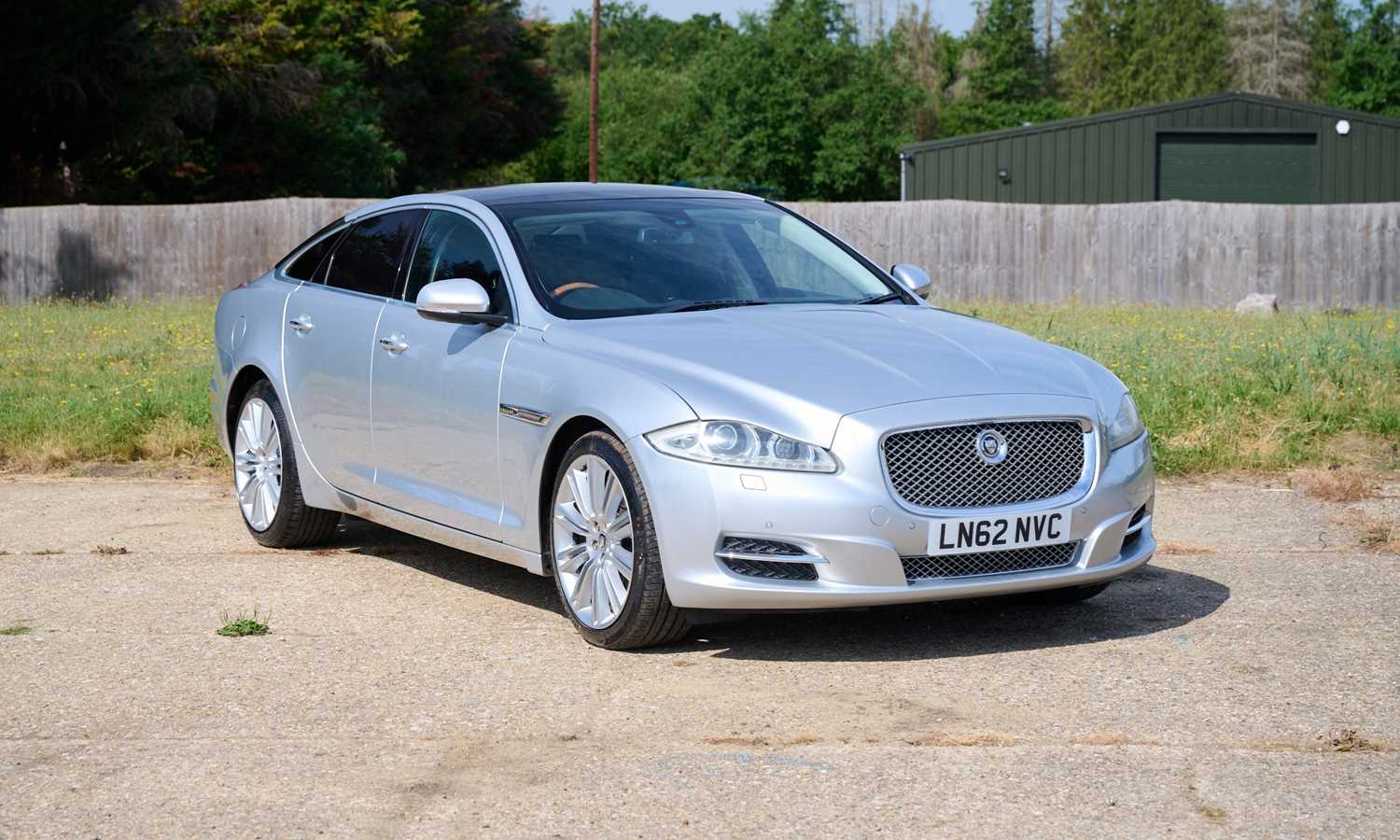 Lot 2012 Jaguar XJ Portfolio V8 Auto