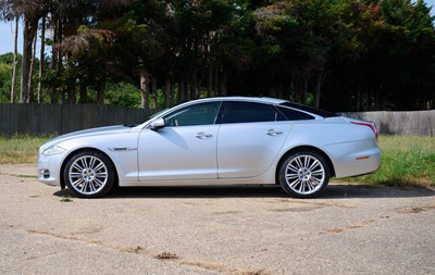 Lot 2012 Jaguar XJ Portfolio V8 Auto