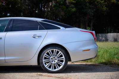 Lot 2012 Jaguar XJ Portfolio V8 Auto