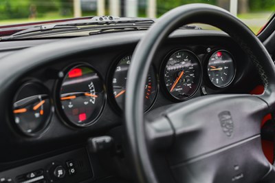 Lot 254 - 1996 Porsche 911/993 Targa Manual