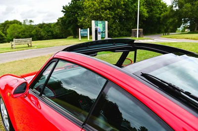 Lot 254 - 1996 Porsche 911/993 Targa Manual