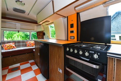 Lot 118 - 1975 Airstream Argosy 20' Motorhome
