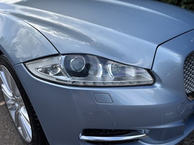 Lot 203 - 2011 Jaguar XJ Portfolio (5.0 litre)