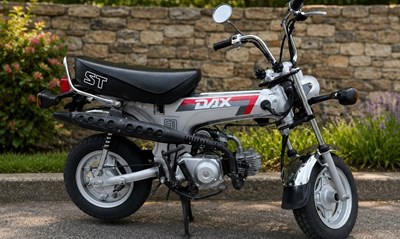 Lot 104 - 2000 Honda DAX ST50