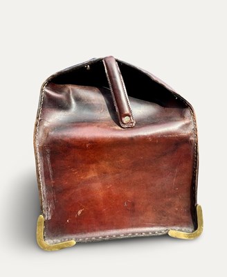 Lot 100% Leather Gladstone Bag