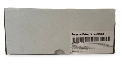 Lot 1:43 scale Porsche 911R Limited edition, 195/3000 model