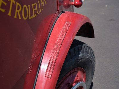 Lot 160 - 1954 AEC Mammoth Major Fuel Tanker