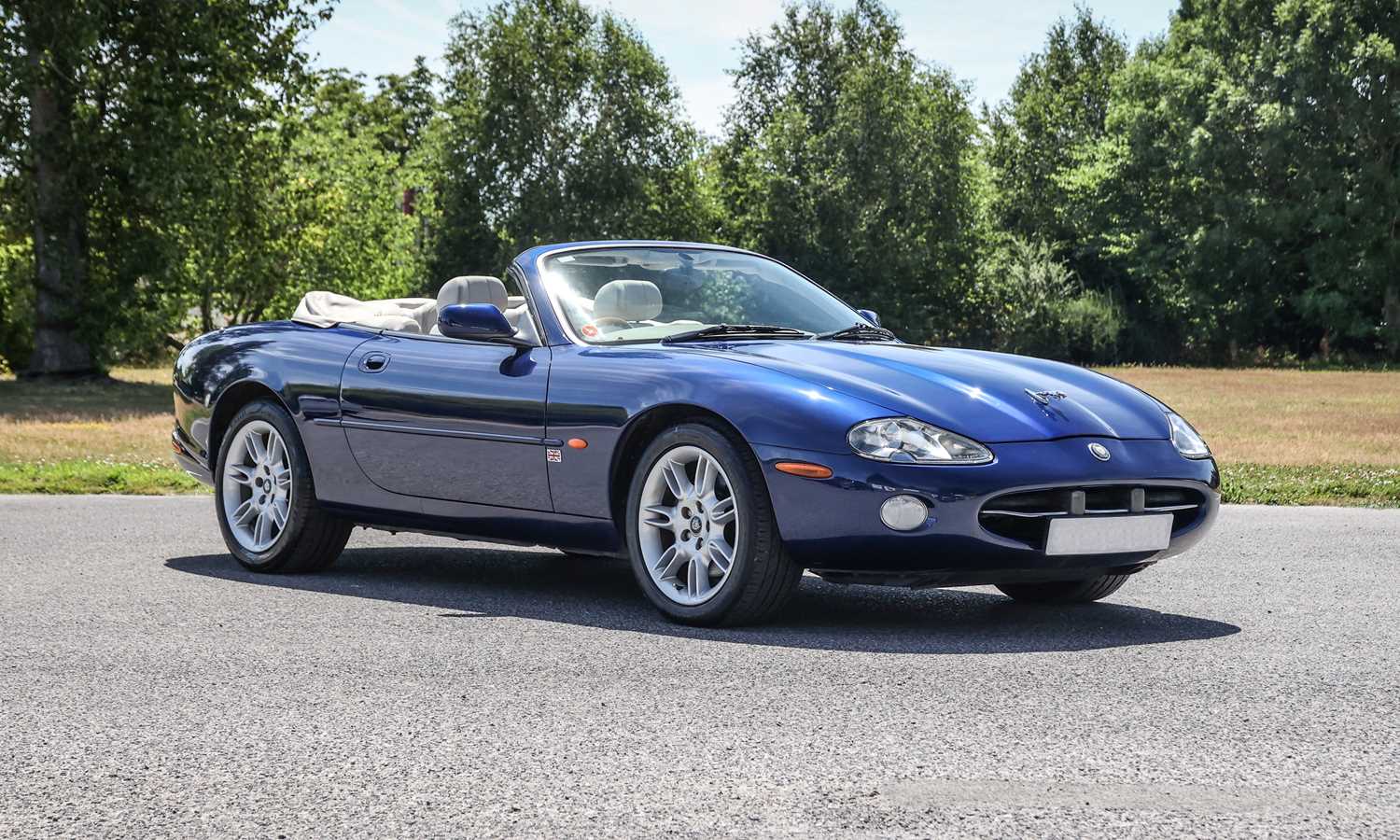 Lot 270 - 2001 Jaguar XK8 Convertible
