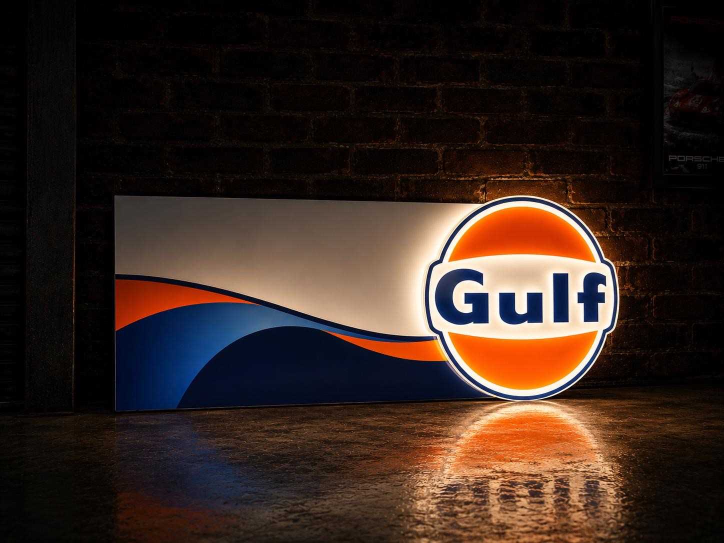 Lot Gulf double-sided illuminated forecourt sign