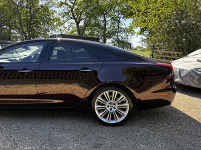 Lot 2011 Jaguar XJ 5.0 litre V8 (X351)