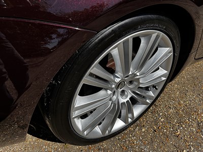 Lot 2011 Jaguar XJ 5.0 litre V8 (X351)