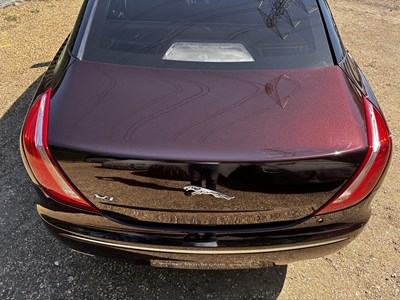 Lot 2011 Jaguar XJ 5.0 litre V8 (X351)