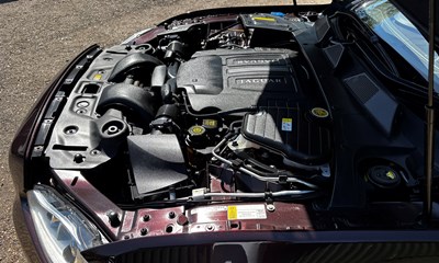 Lot 2011 Jaguar XJ 5.0 litre V8 (X351)