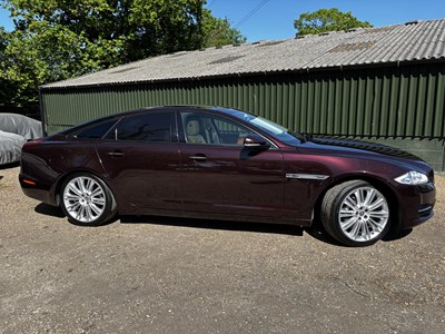 Lot 2011 Jaguar XJ 5.0 litre V8 (X351)