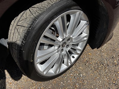Lot 2011 Jaguar XJ 5.0 litre V8 (X351)