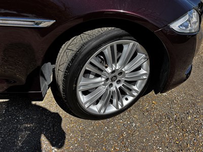 Lot 2011 Jaguar XJ 5.0 litre V8 (X351)