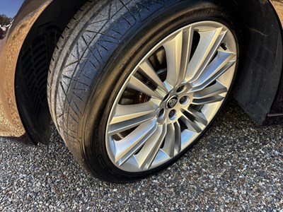 Lot 2011 Jaguar XJ 5.0 litre V8 (X351)