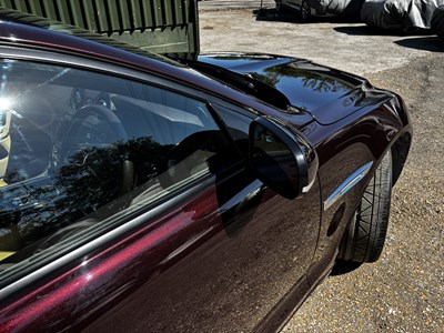 Lot 2011 Jaguar XJ 5.0 litre V8 (X351)