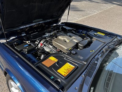 Lot 6 - 2000 Jaguar XJR X308