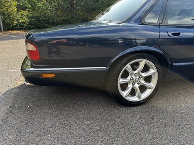Lot 6 - 2000 Jaguar XJR X308