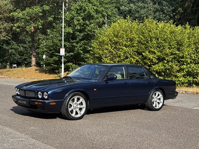 Lot 6 - 2000 Jaguar XJR X308