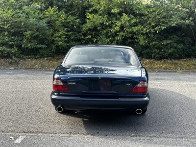 Lot 6 - 2000 Jaguar XJR X308