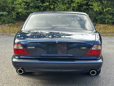 Lot 6 - 2000 Jaguar XJR X308